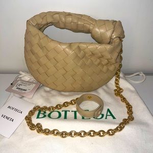 Bottega Veneta Mini Jodie with chain. Porridge/ivory.